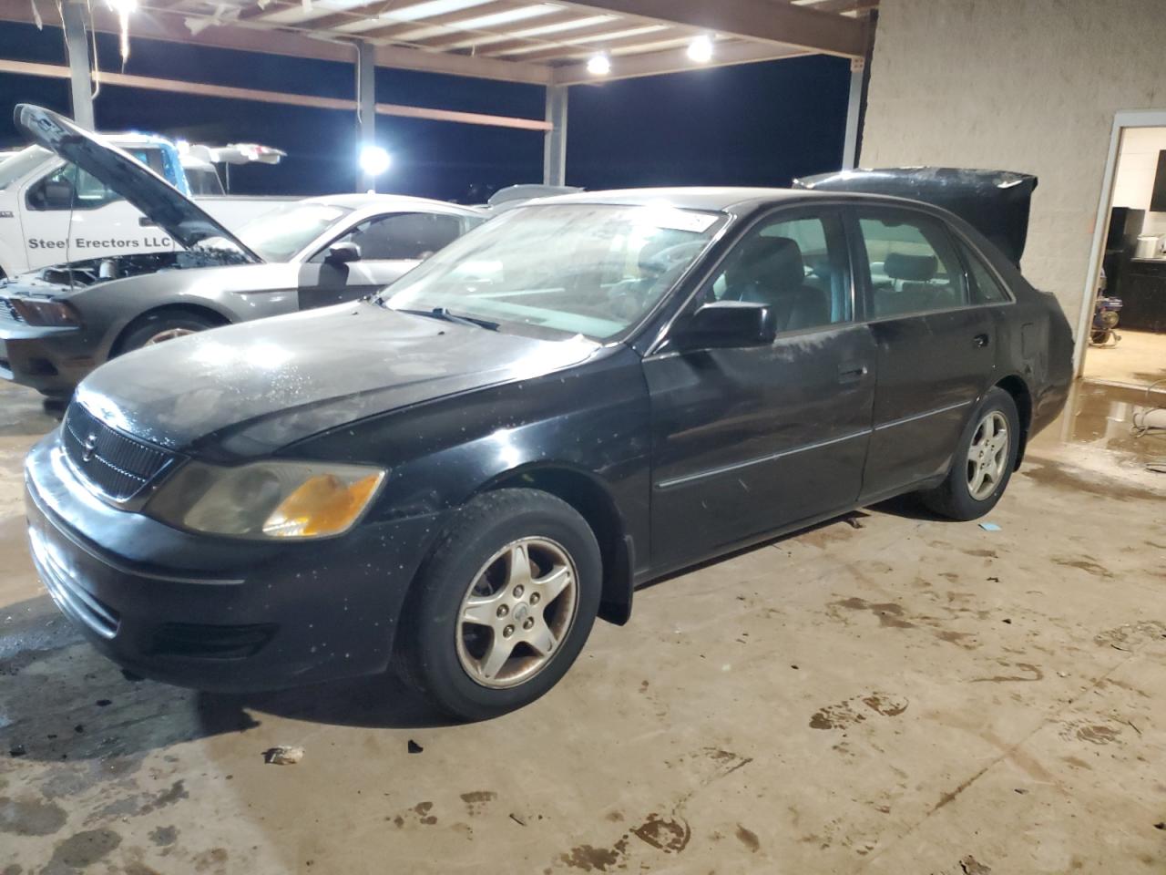 TOYOTA AVALON XL 2001