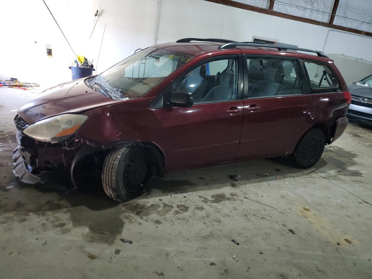 TOYOTA SIENNA CE 2007