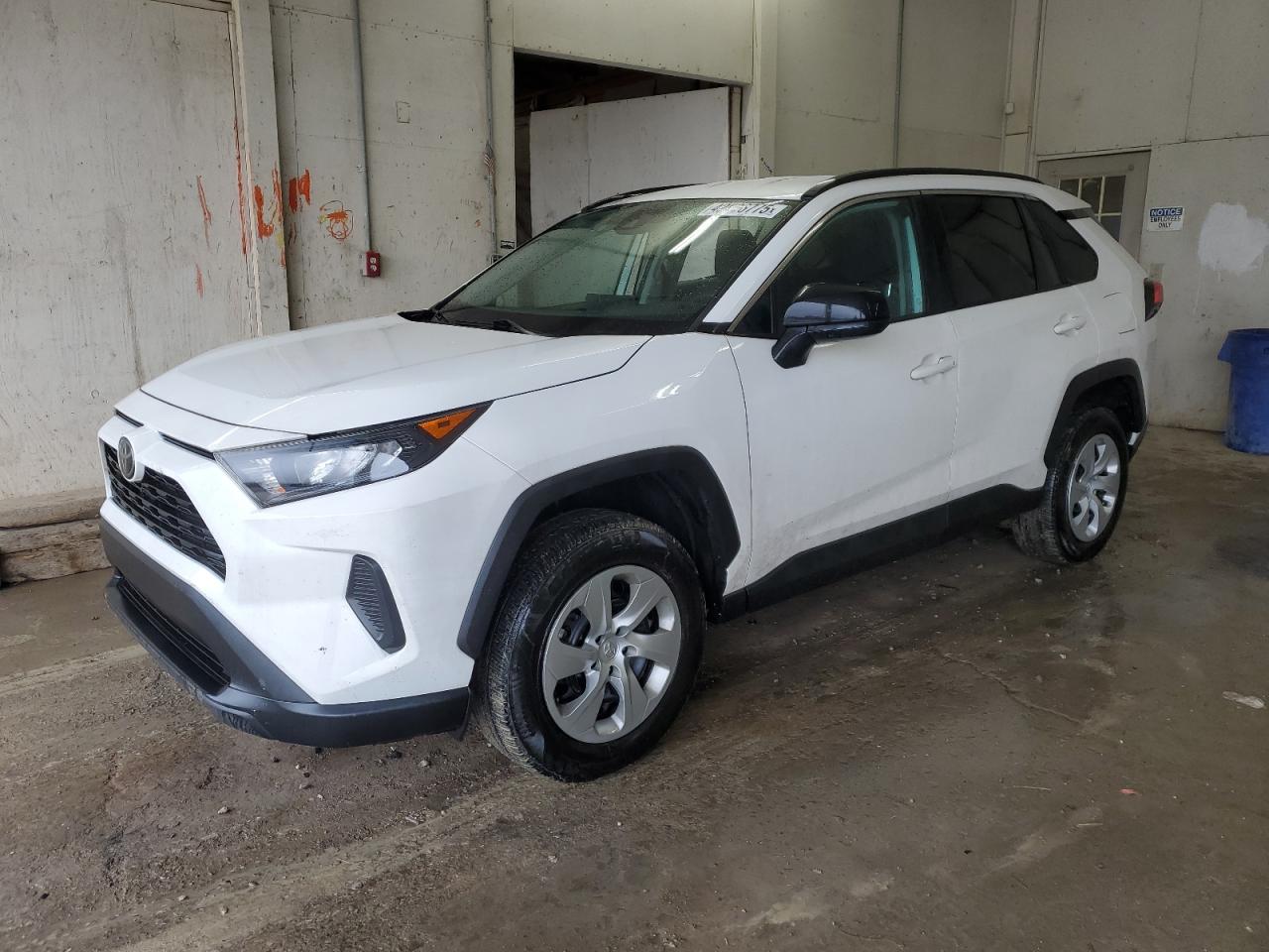 TOYOTA RAV4 LE 2021