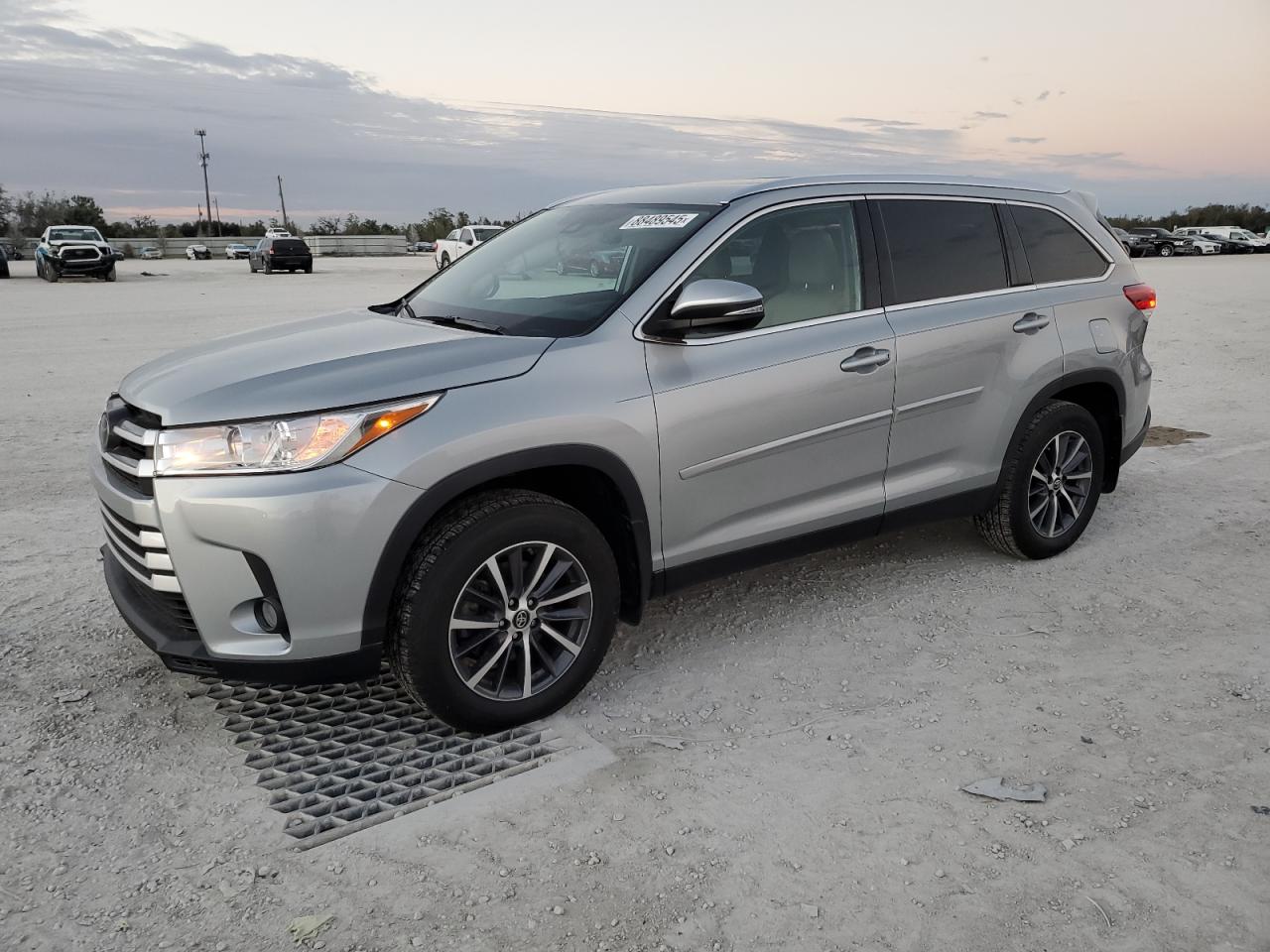 TOYOTA HIGHLANDER 2019