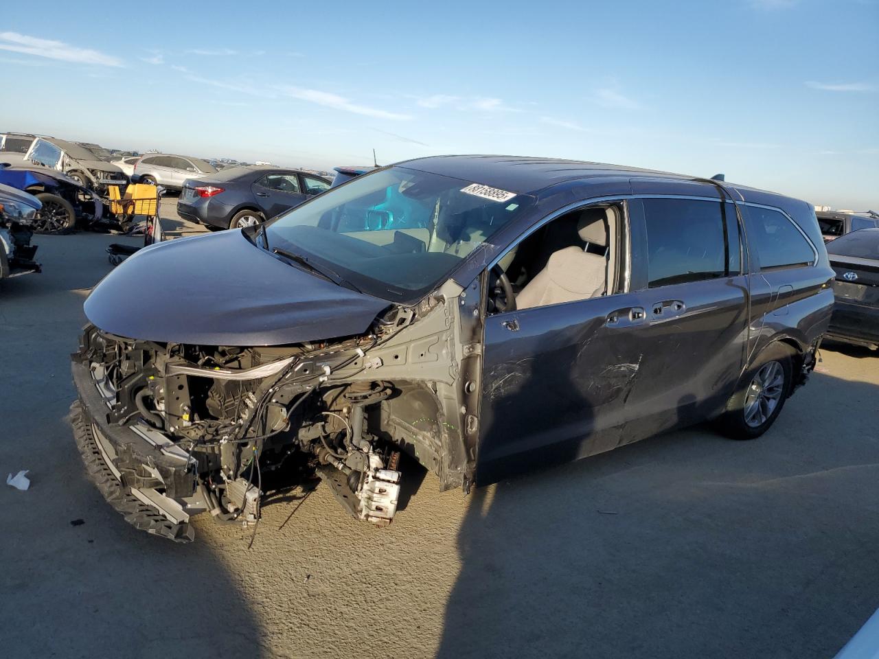 TOYOTA SIENNA LE 2022