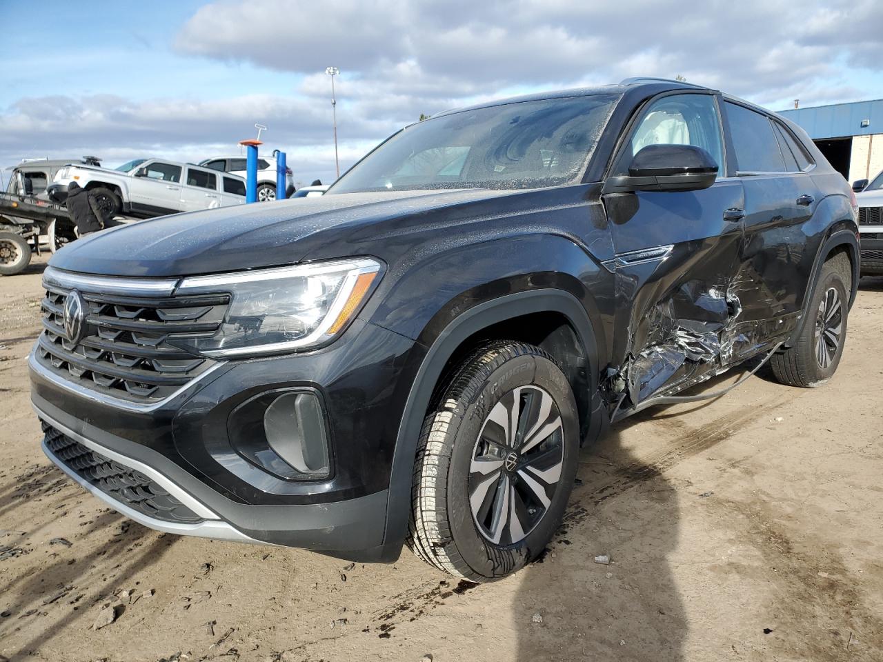 VOLKSWAGEN ATLAS CROS 2024