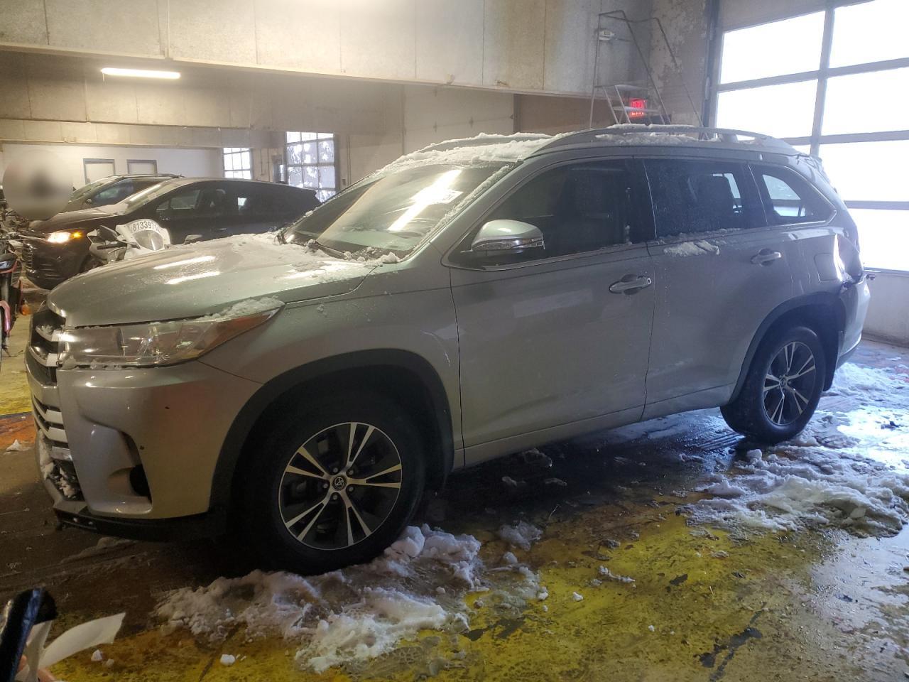 TOYOTA HIGHLANDER 2017