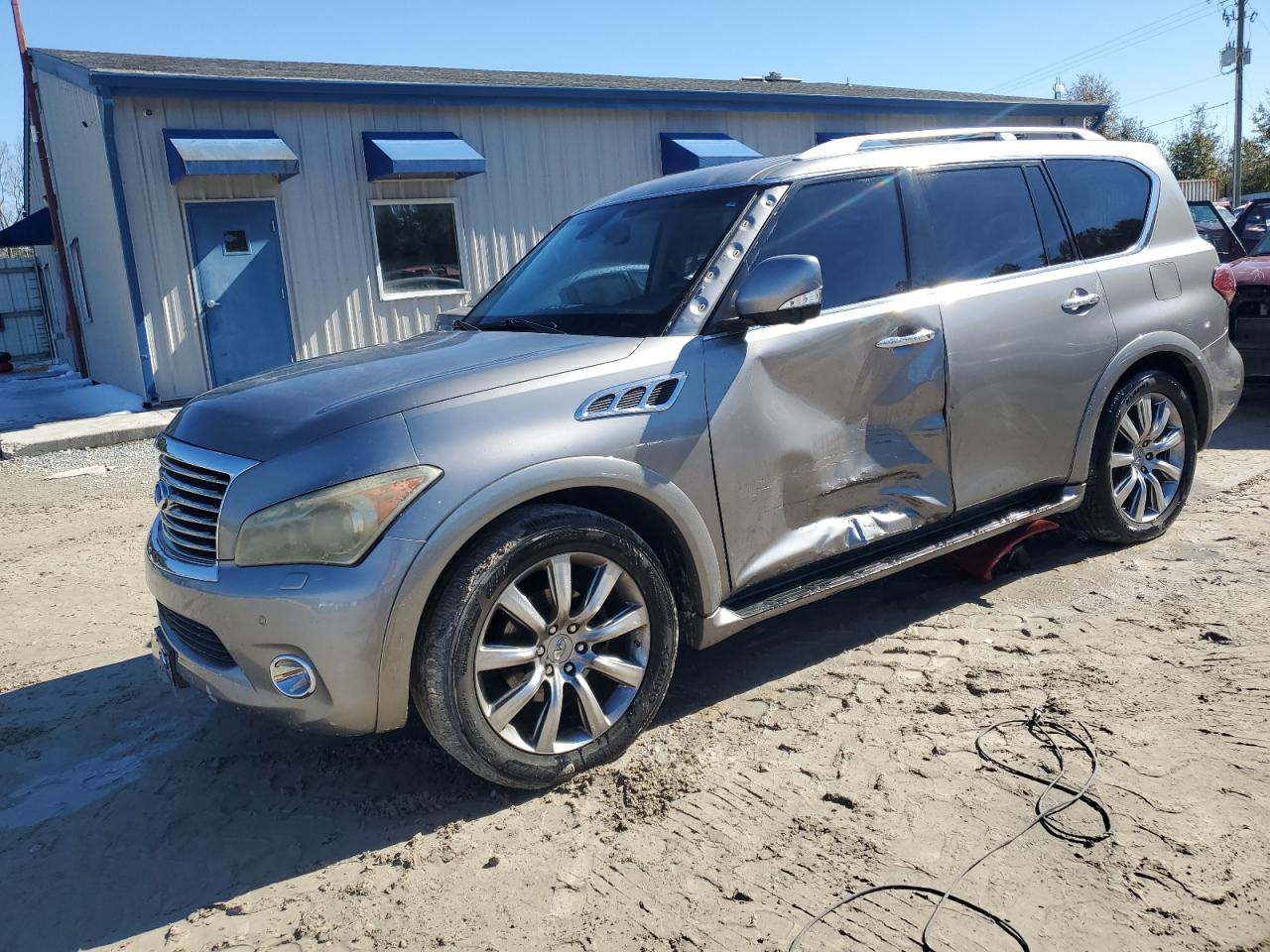 INFINITI QX56 2011