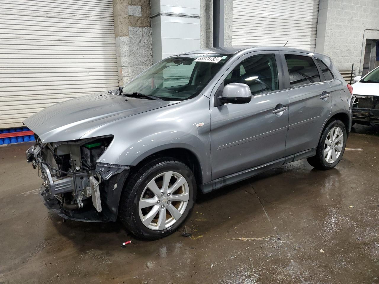 MITSUBISHI OUTLANDER 2015