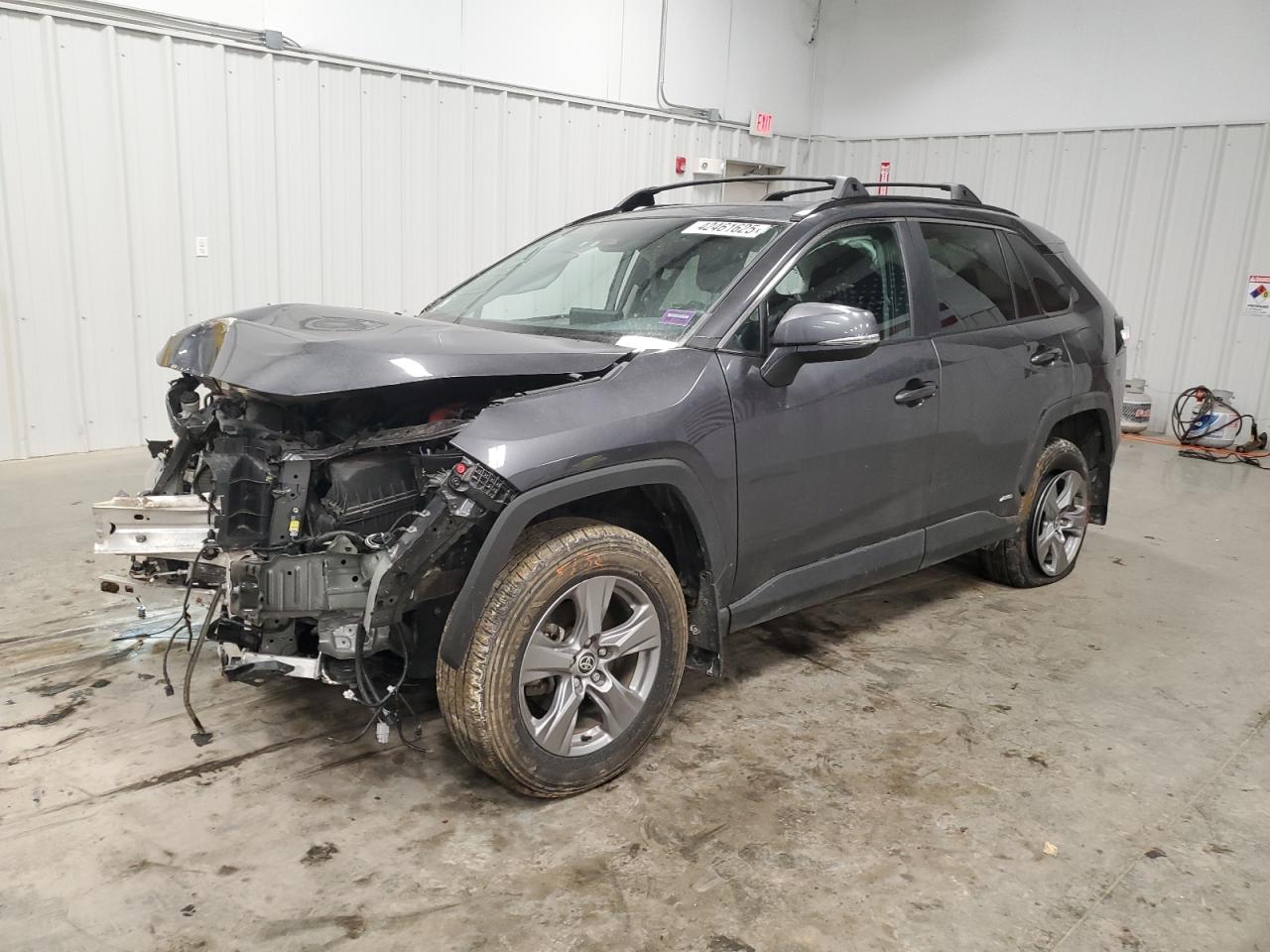 TOYOTA RAV4 XLE 2023