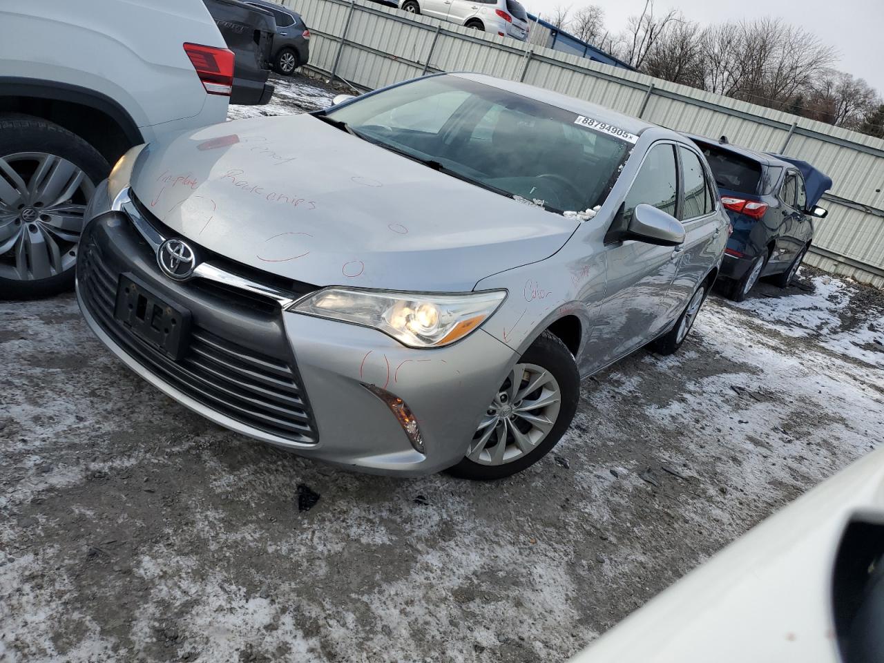 TOYOTA CAMRY LE 2015