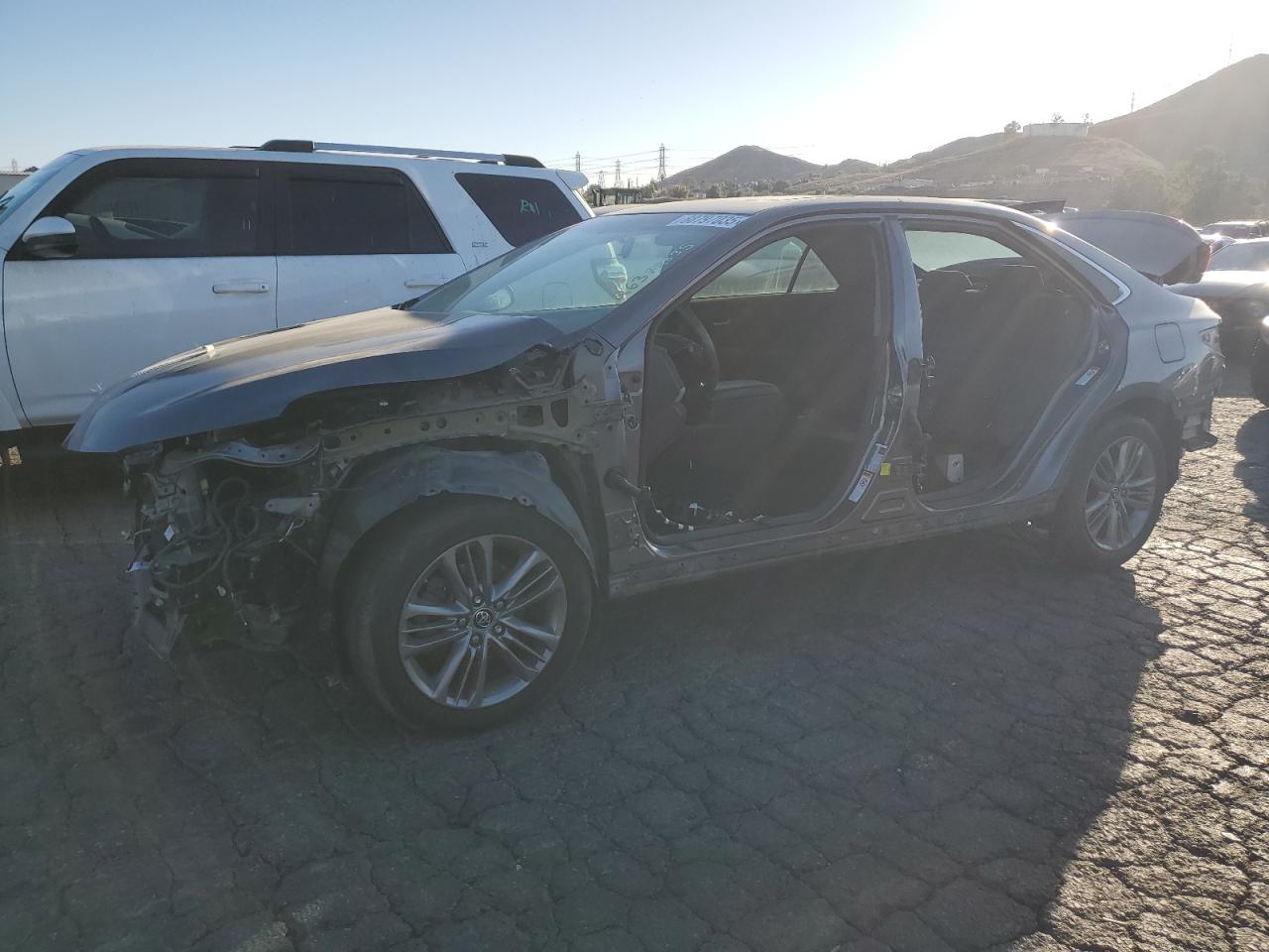 TOYOTA CAMRY LE 2016