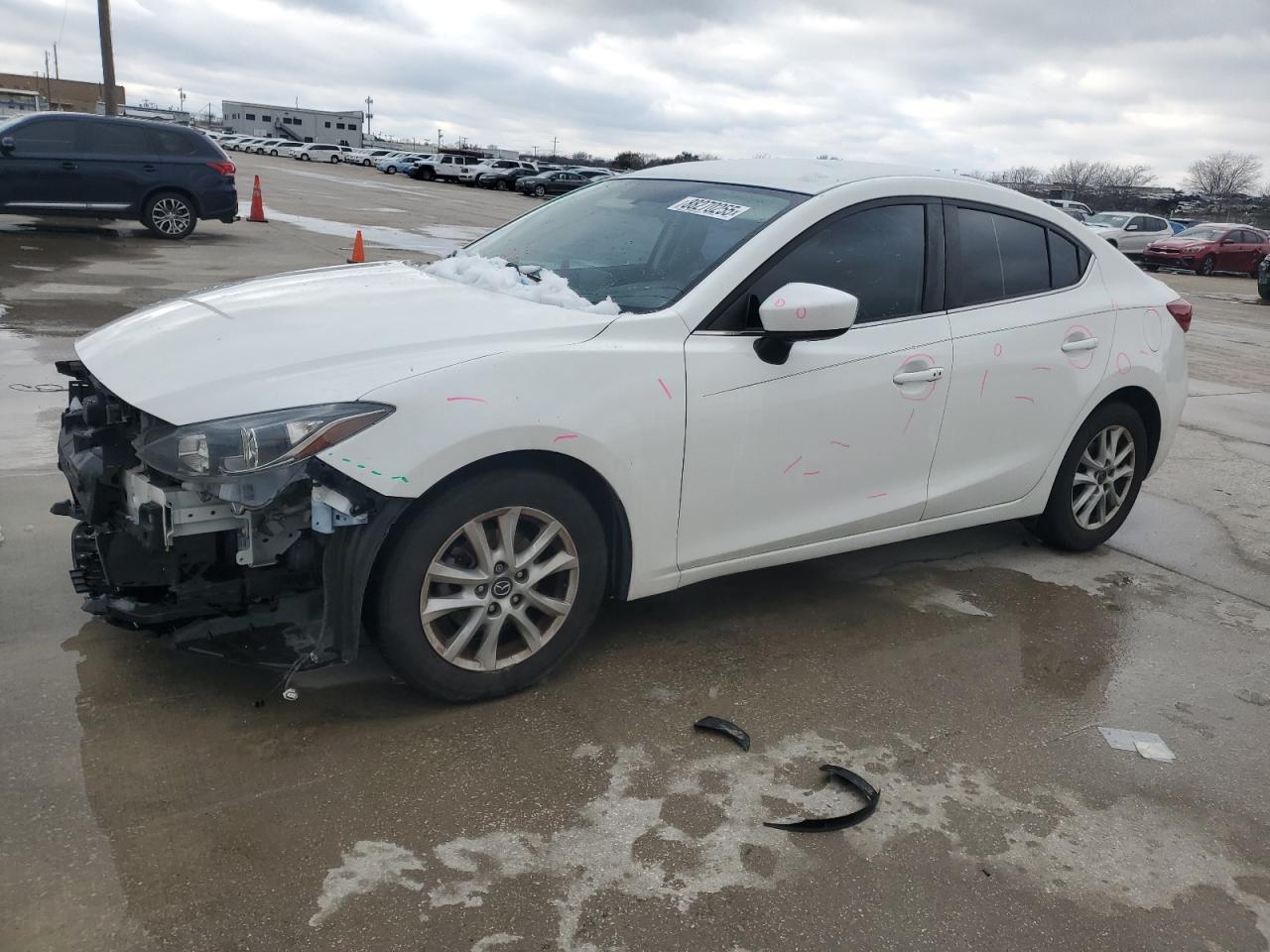 MAZDA 3 2015