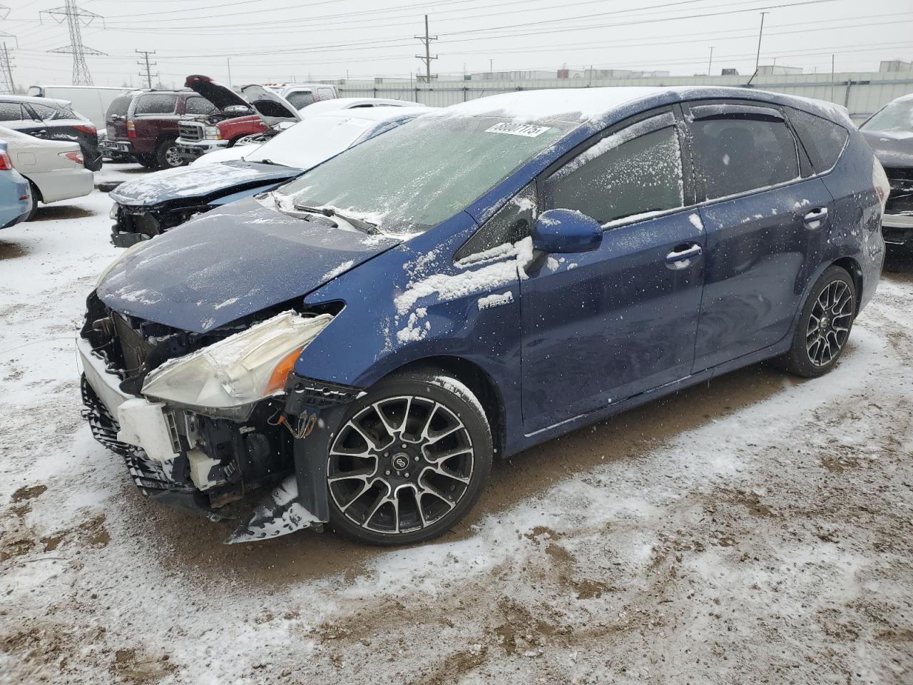 TOYOTA PRIUS V 2012