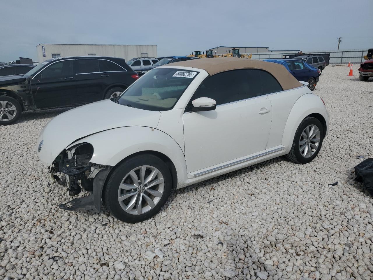 VOLKSWAGEN BEETLE 2014