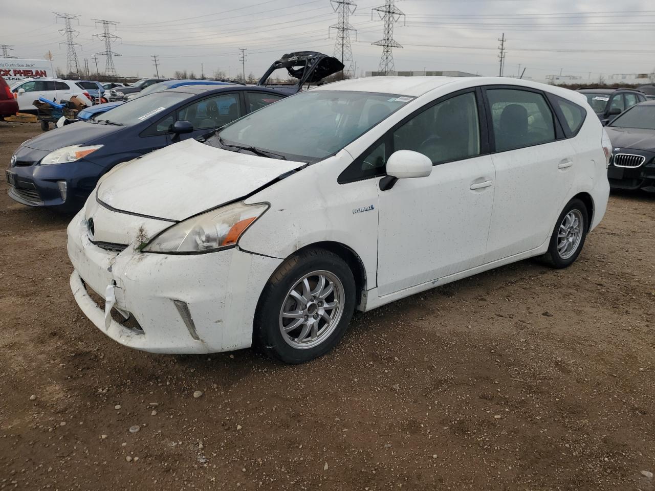 TOYOTA PRIUS V 2012