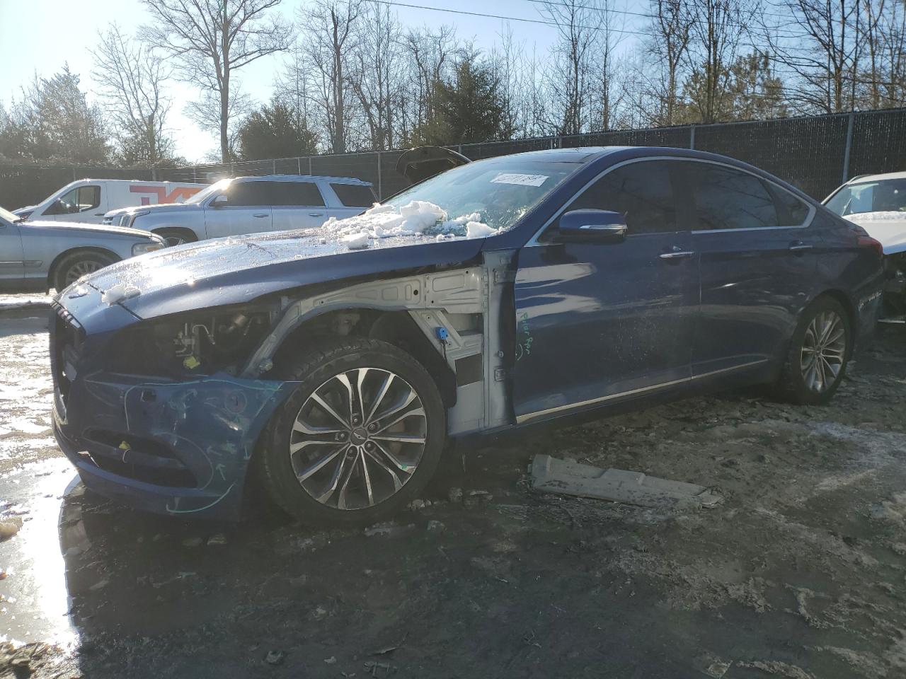 HYUNDAI GENESIS 3. 2015