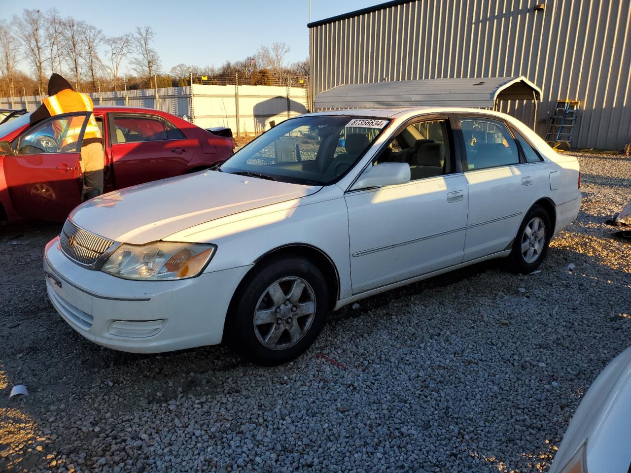 TOYOTA AVALON XL 2000
