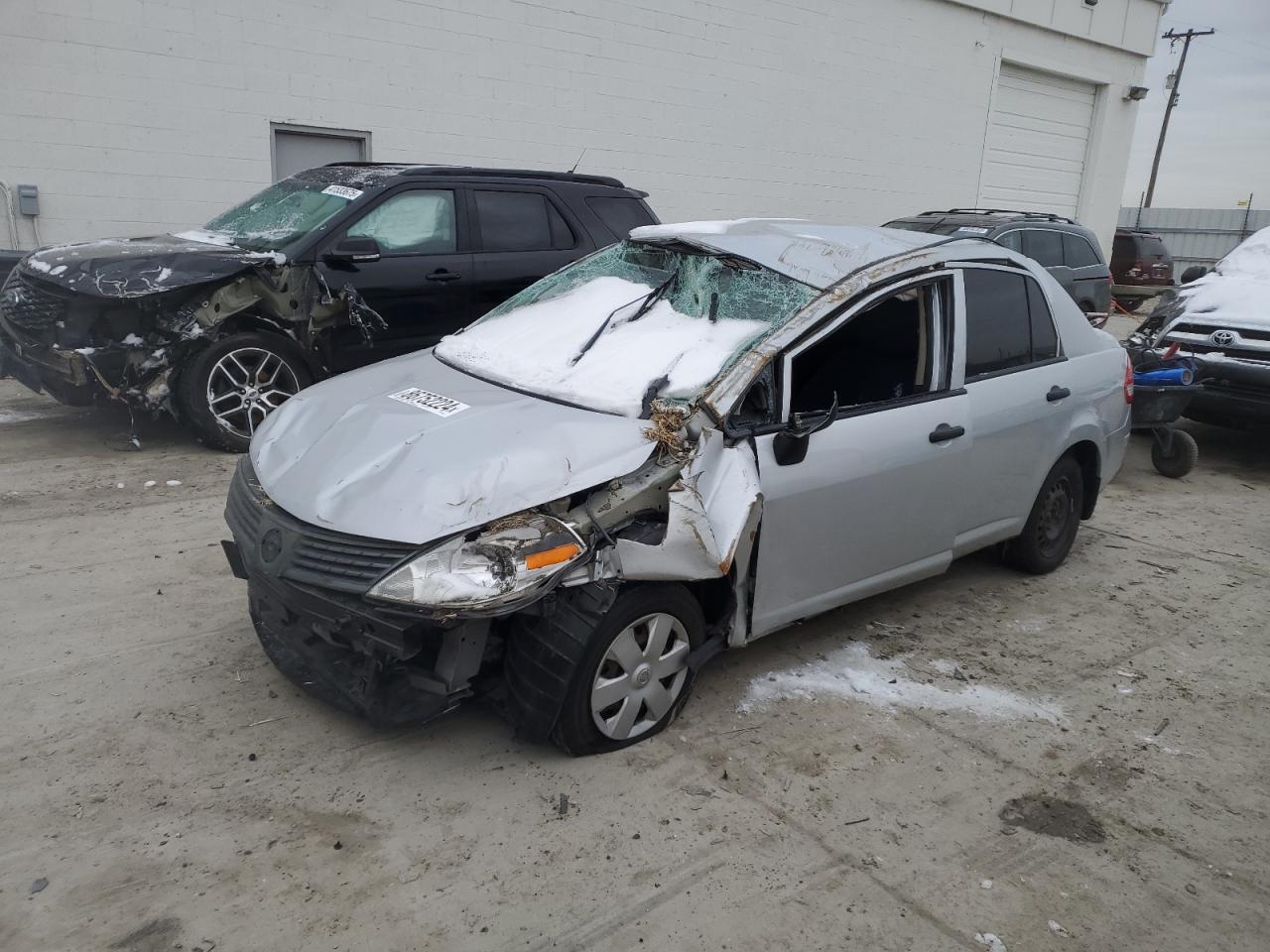 NISSAN VERSA S 2011