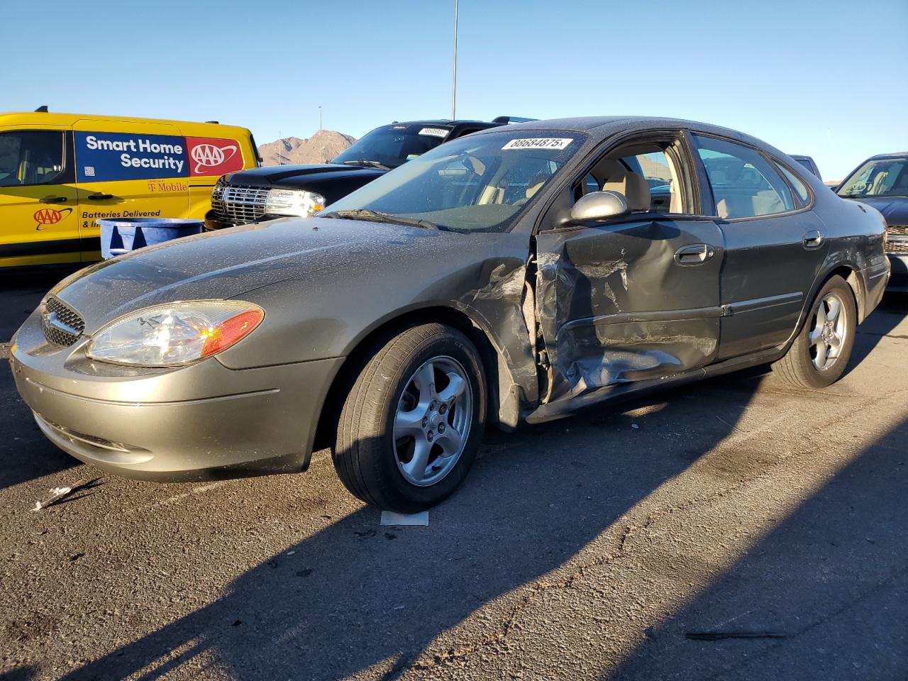 FORD TAURUS 4D 2002