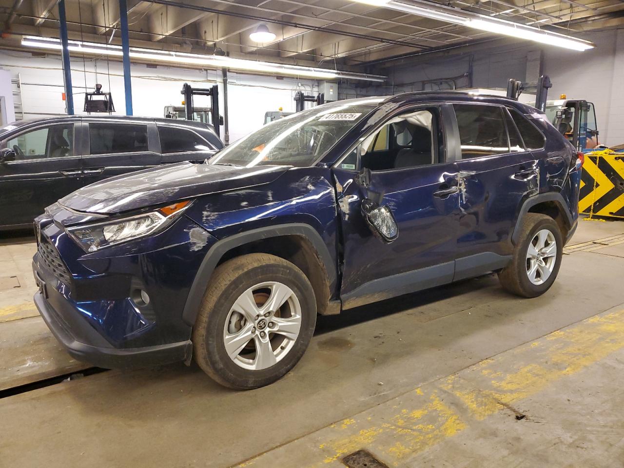 TOYOTA RAV4 XLE 2021