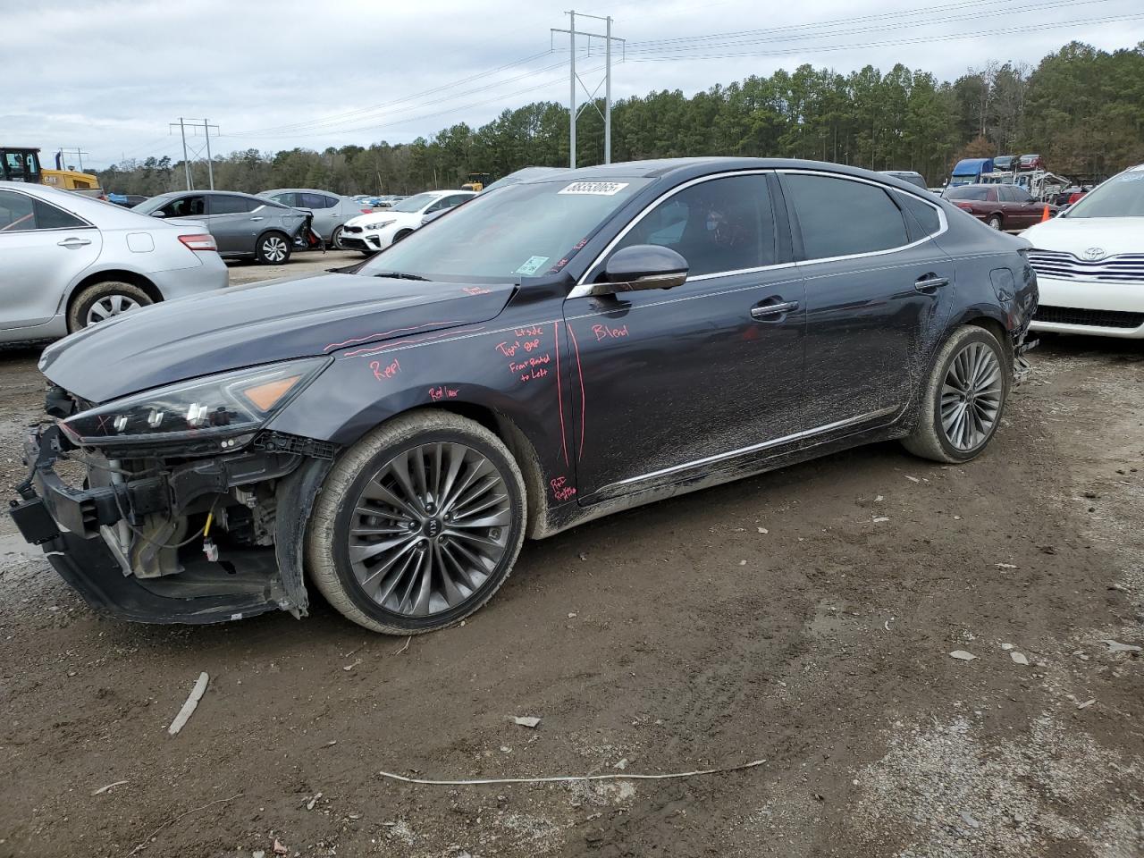 KIA CADENZA LU 2019