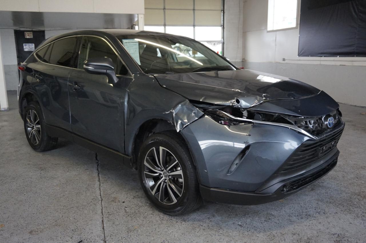 TOYOTA VENZA LE 2022