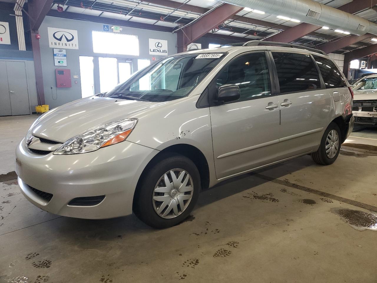 TOYOTA SIENNA CE 2006