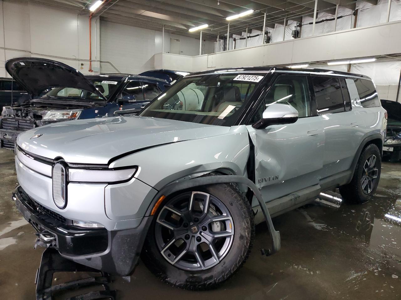 RIVIAN R1S ADVENT 2024