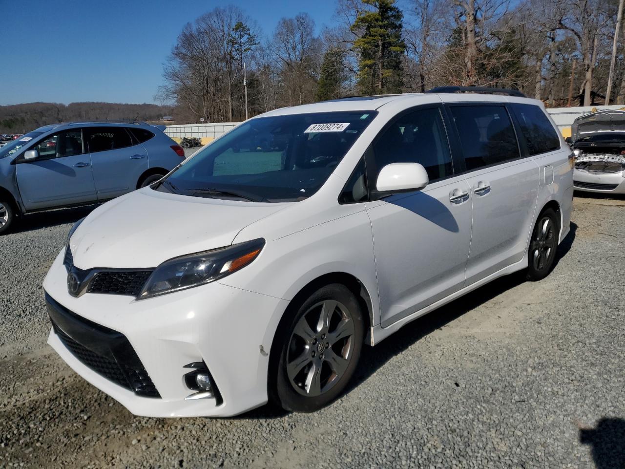 TOYOTA SIENNA SE 2018