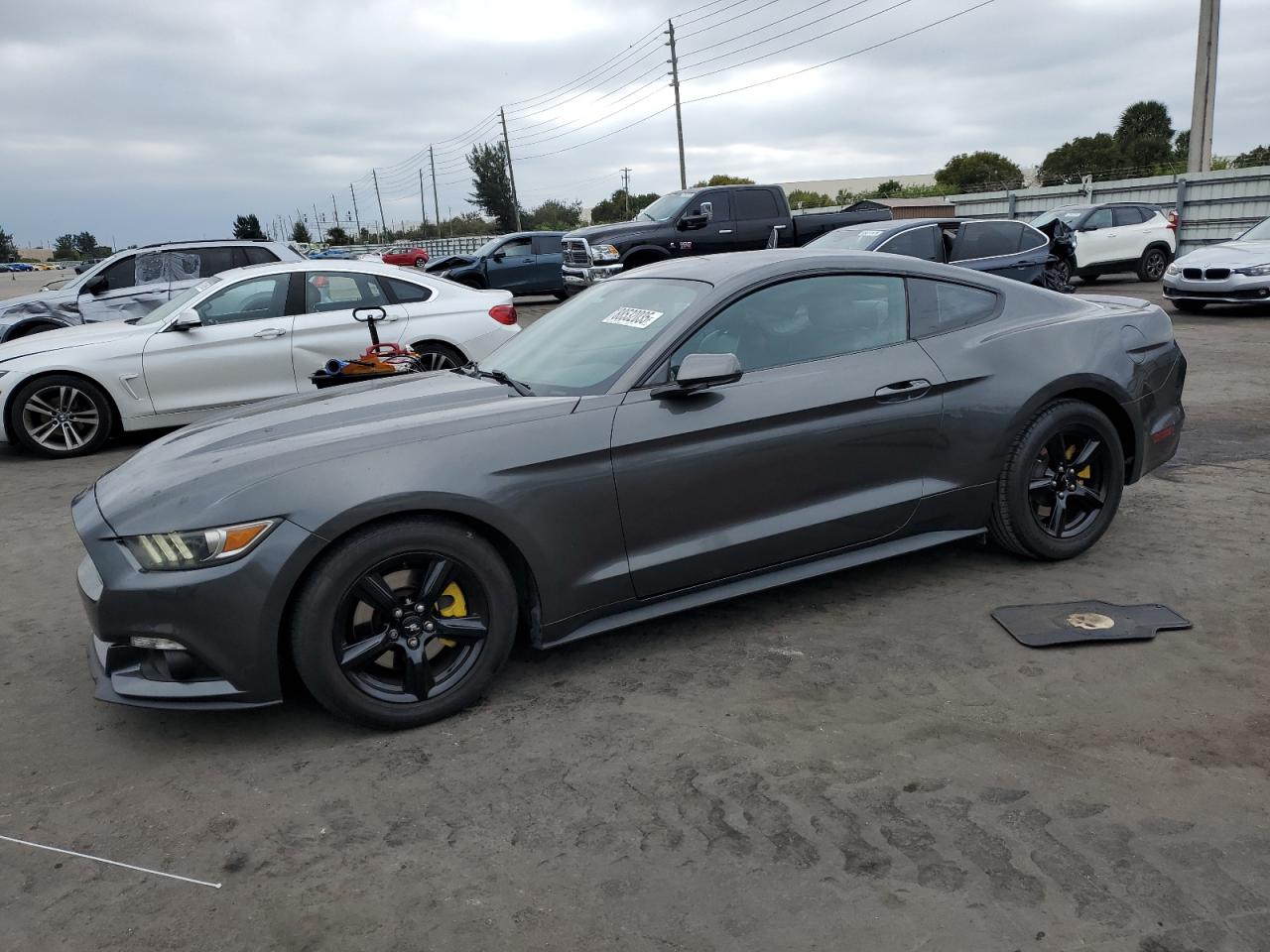 FORD MUSTANG 2015