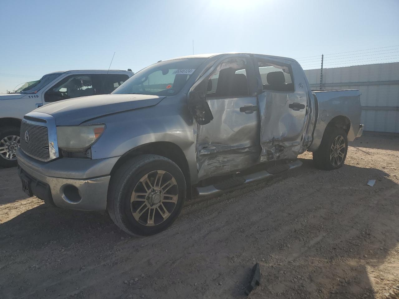 TOYOTA TUNDRA CRE 2013