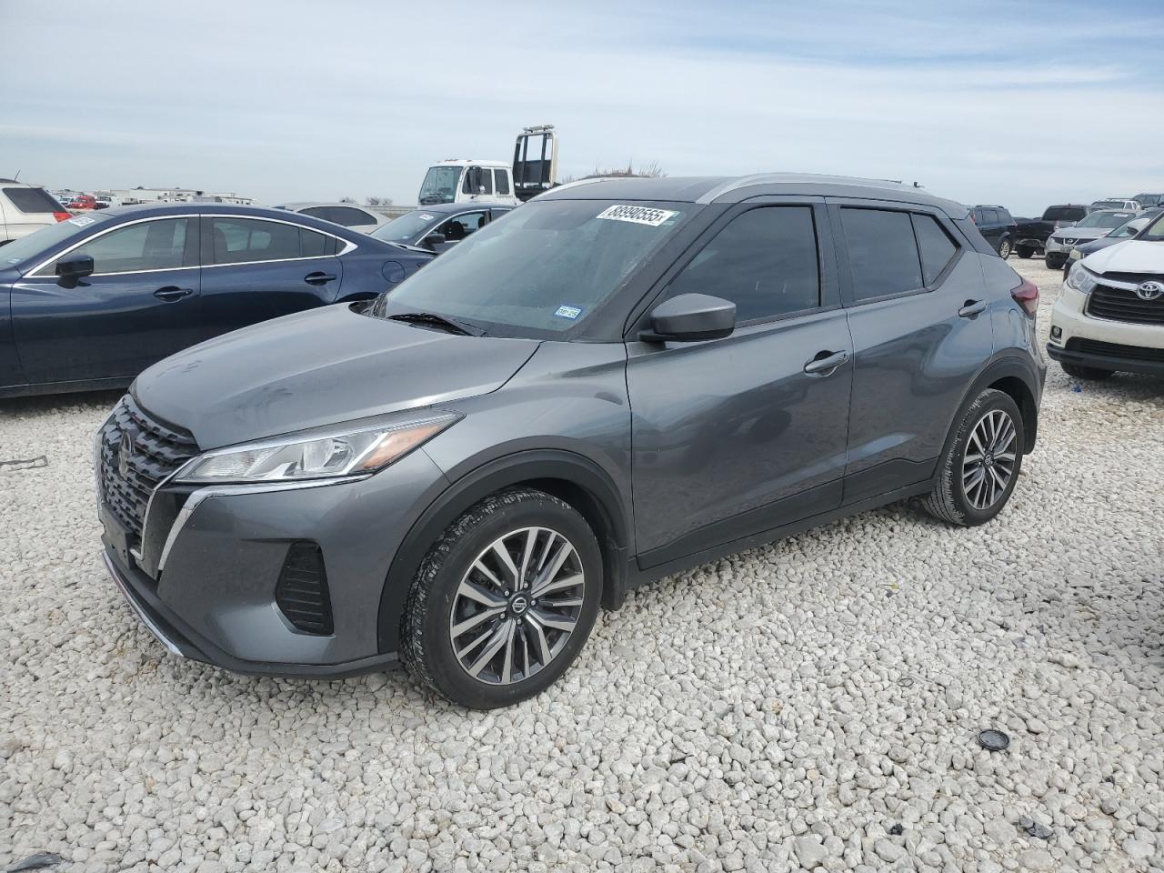 NISSAN KICKS SV 2021