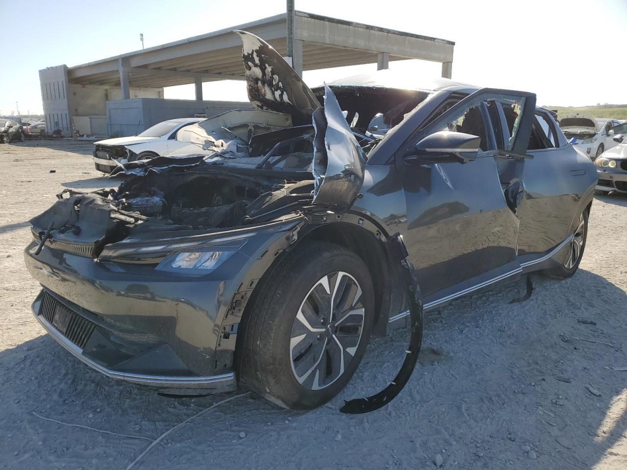 KIA EV6 LIGHT 2024