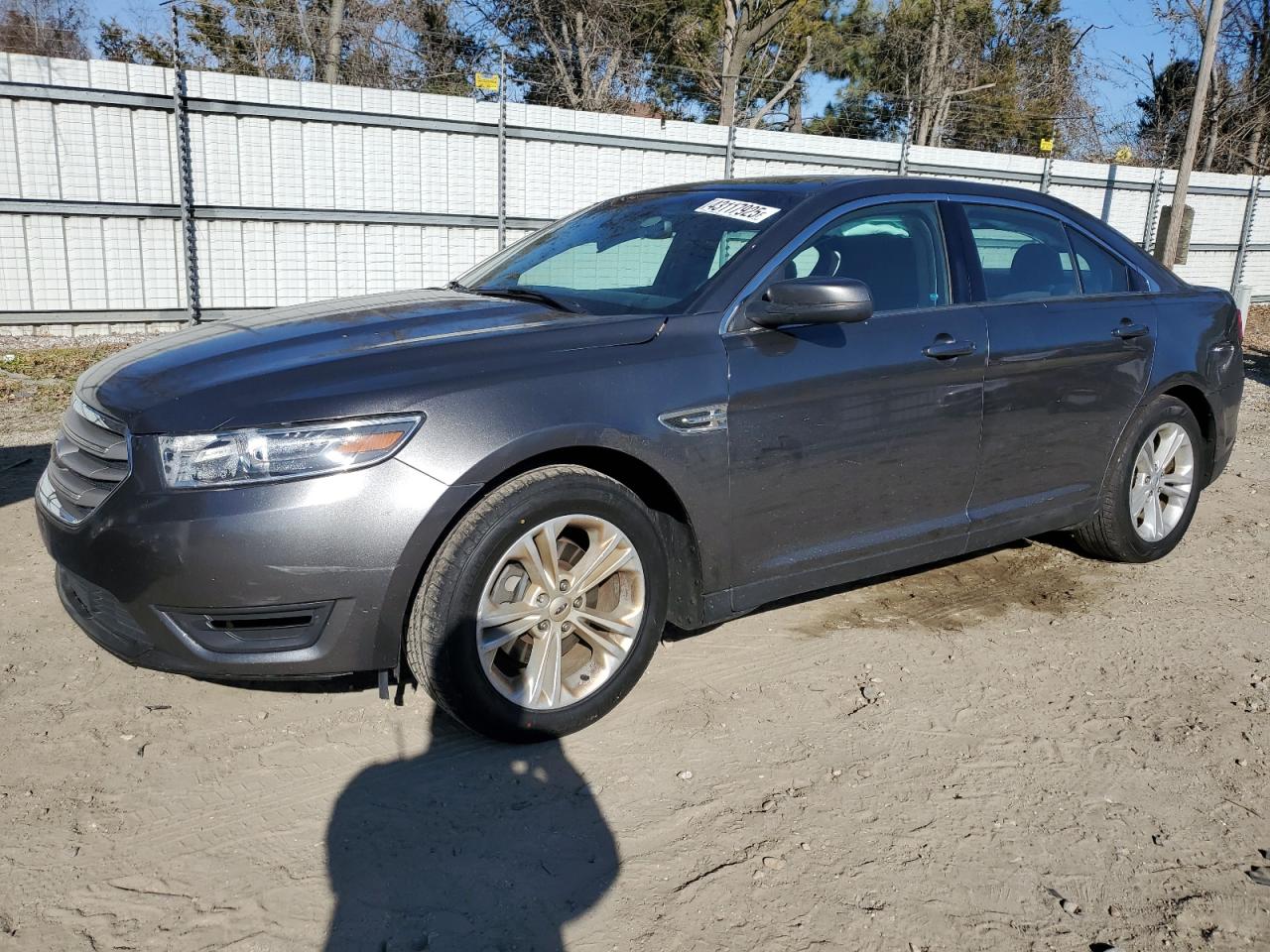 FORD TAURUS SEL 2017