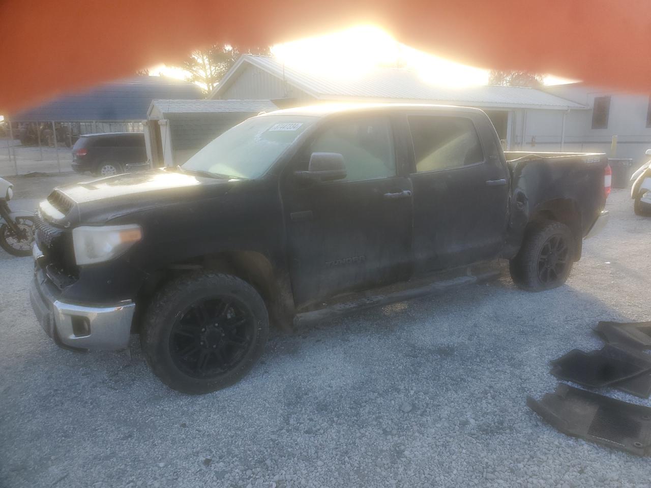 TOYOTA TUNDRA CRE 2019