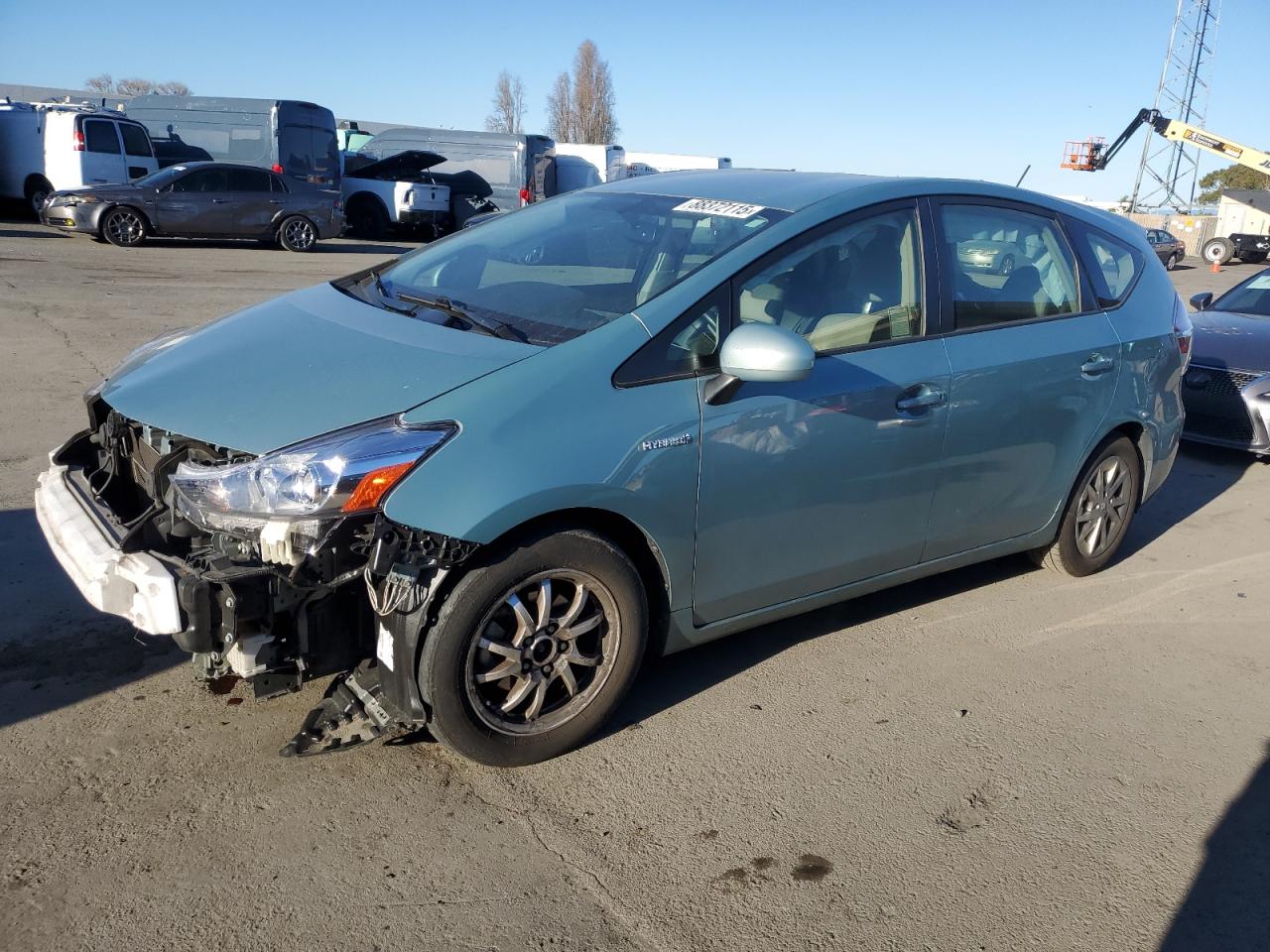 TOYOTA PRIUS V 2017