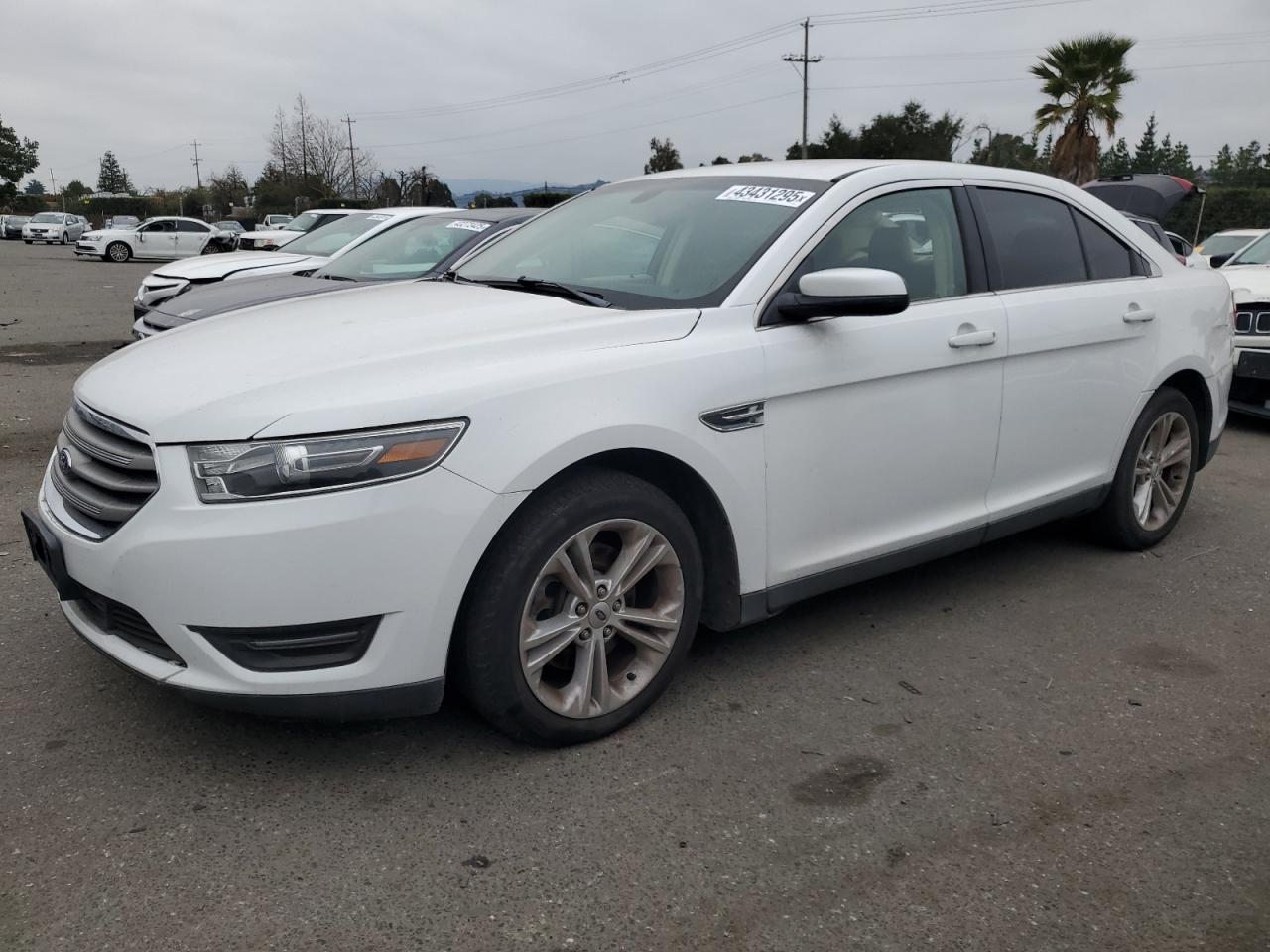 FORD TAURUS SEL 2016