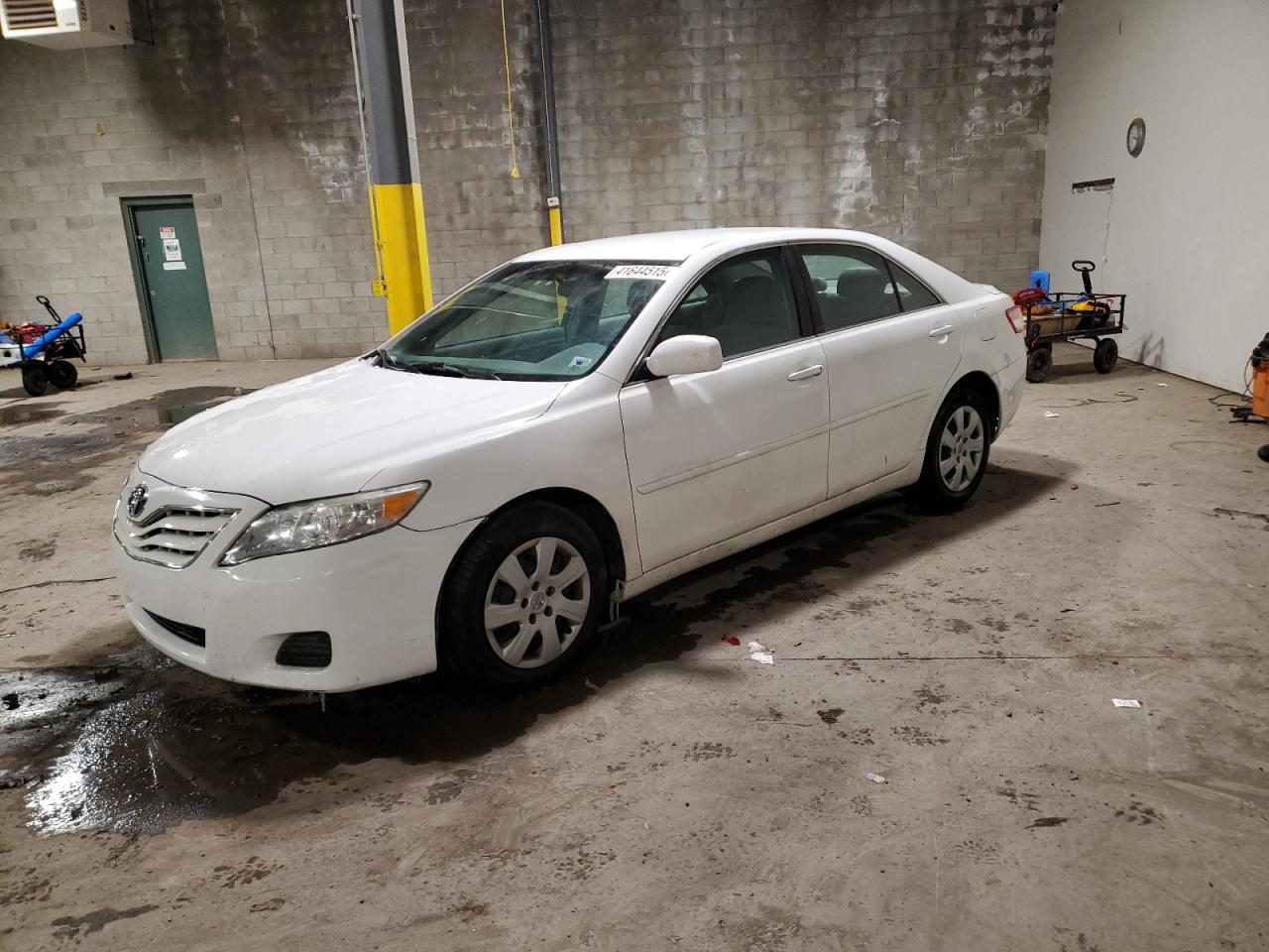 TOYOTA CAMRY BASE 2010