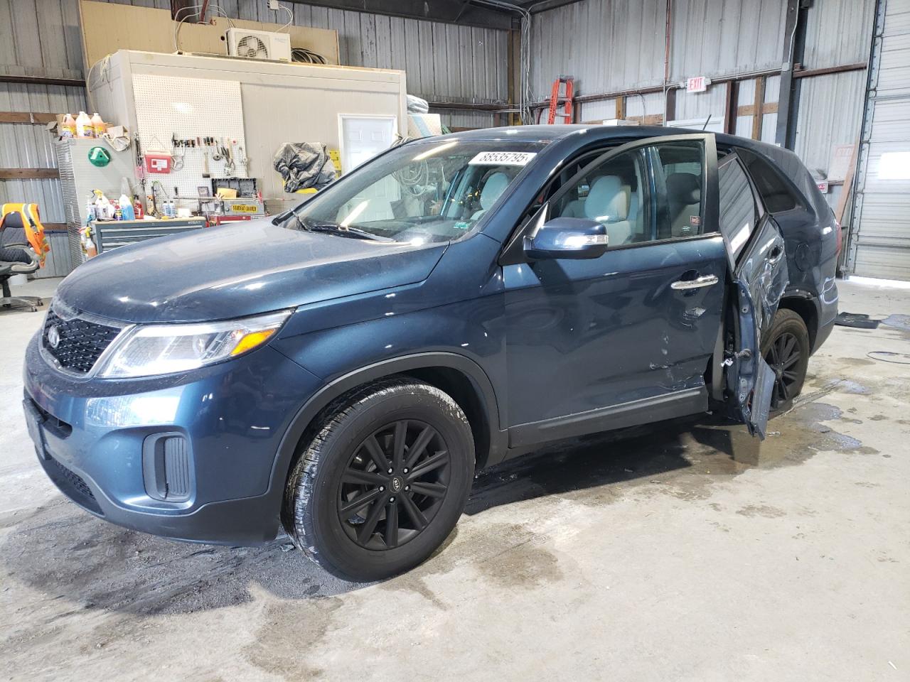 KIA SORENTO LX 2014