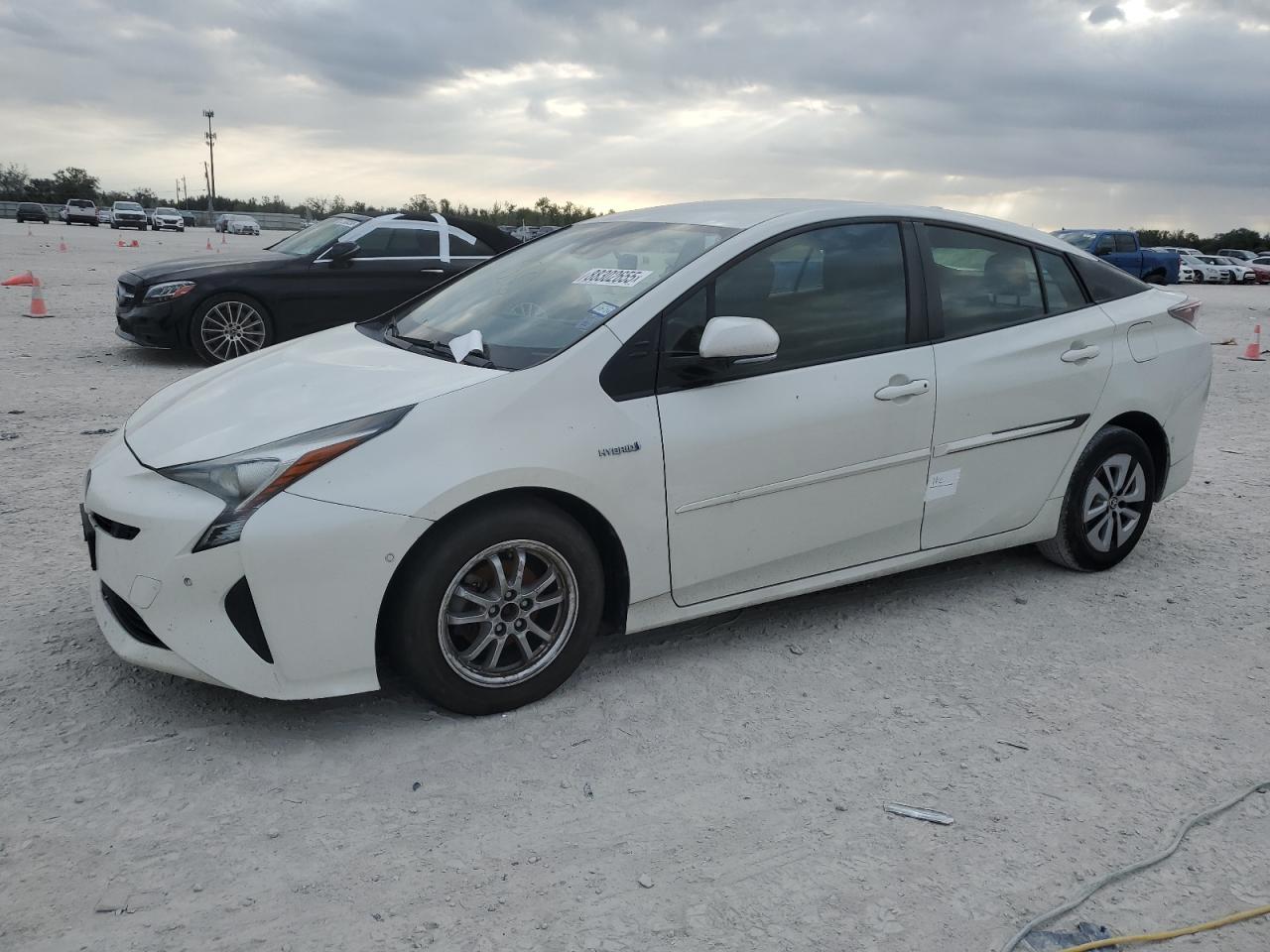 TOYOTA PRIUS 2018
