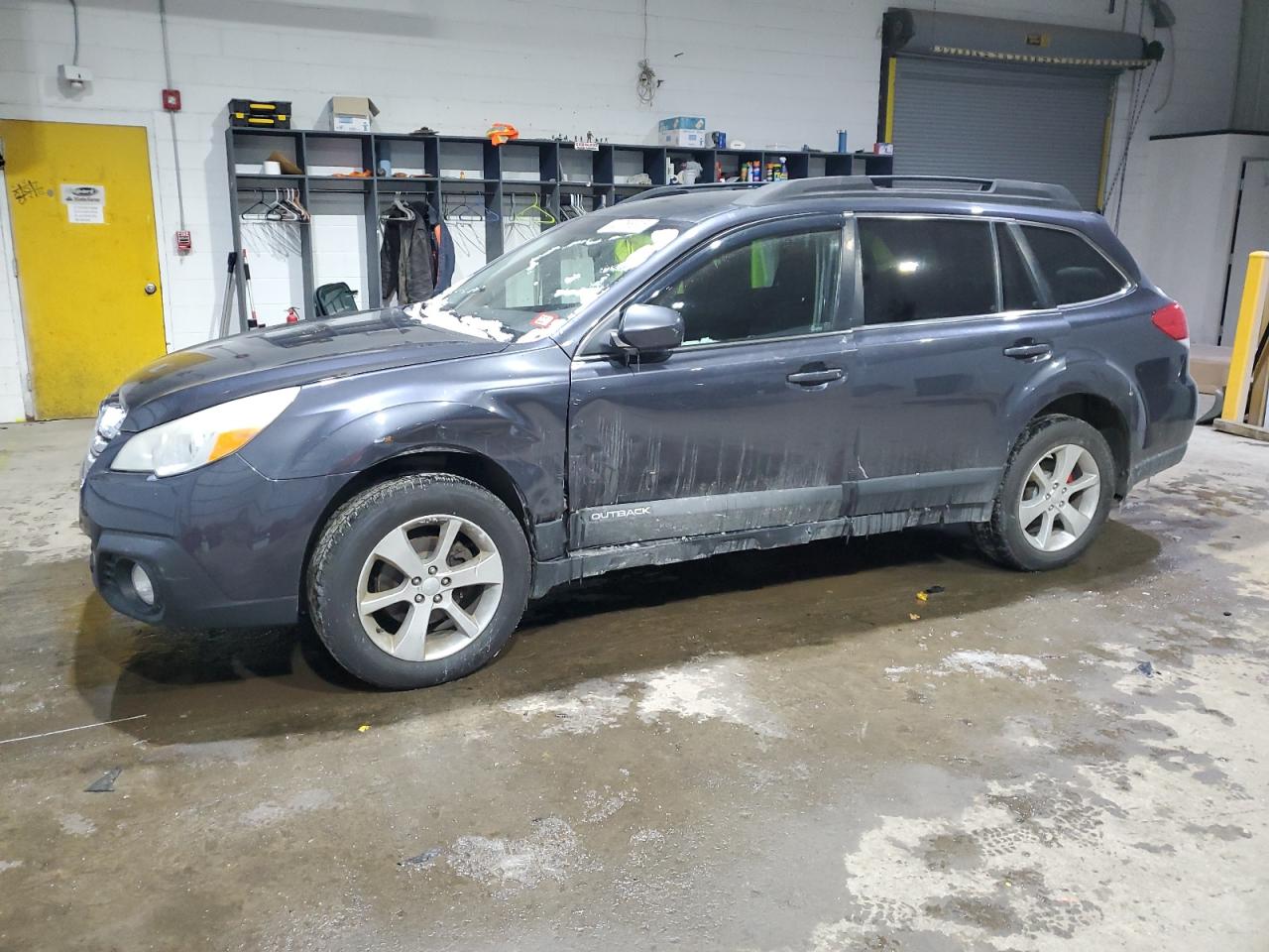 SUBARU OUTBACK 2. 2013