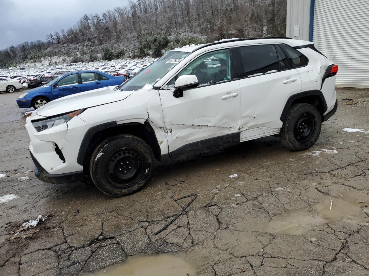 TOYOTA RAV4 LE 2021