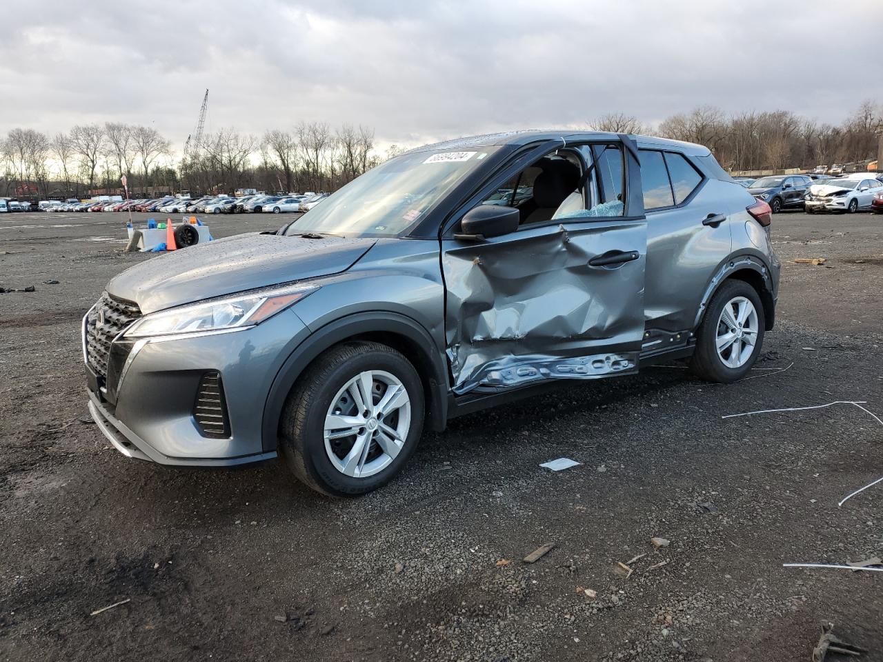 NISSAN KICKS S 2024