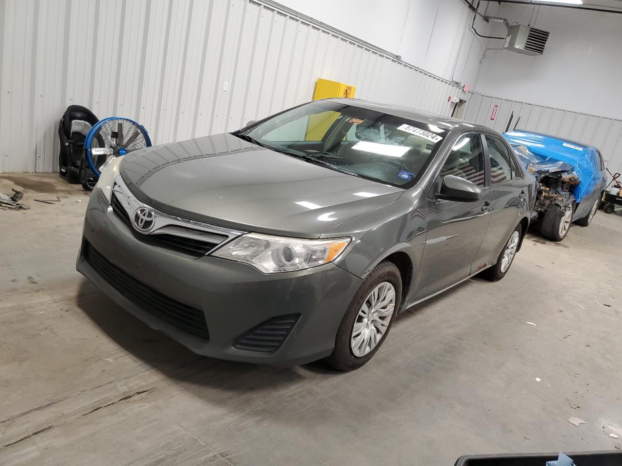 TOYOTA CAMRY BASE 2012
