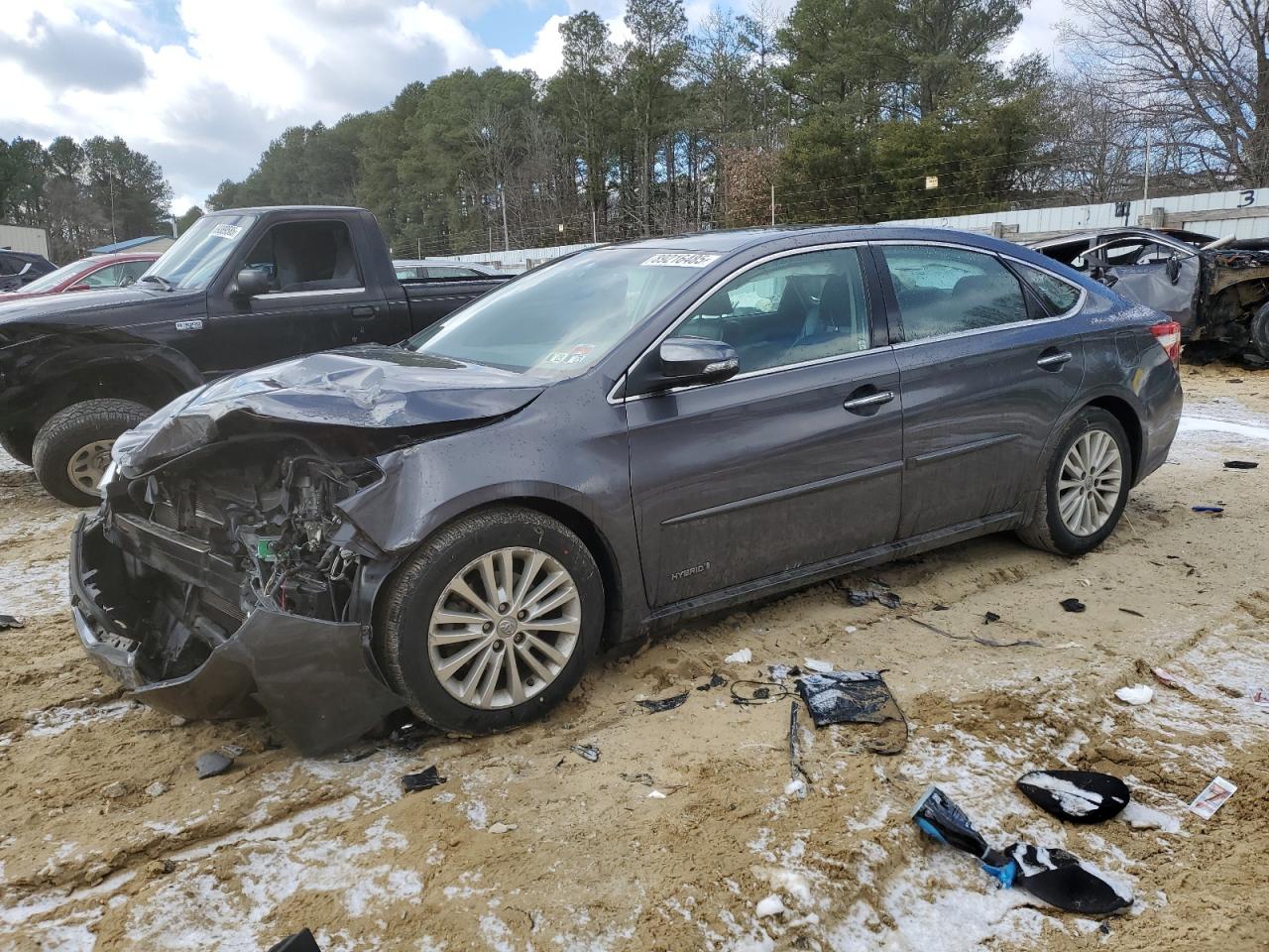 TOYOTA AVALON HYB 2015