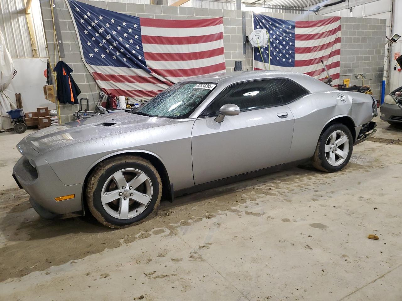 DODGE CHALLENGER 2013
