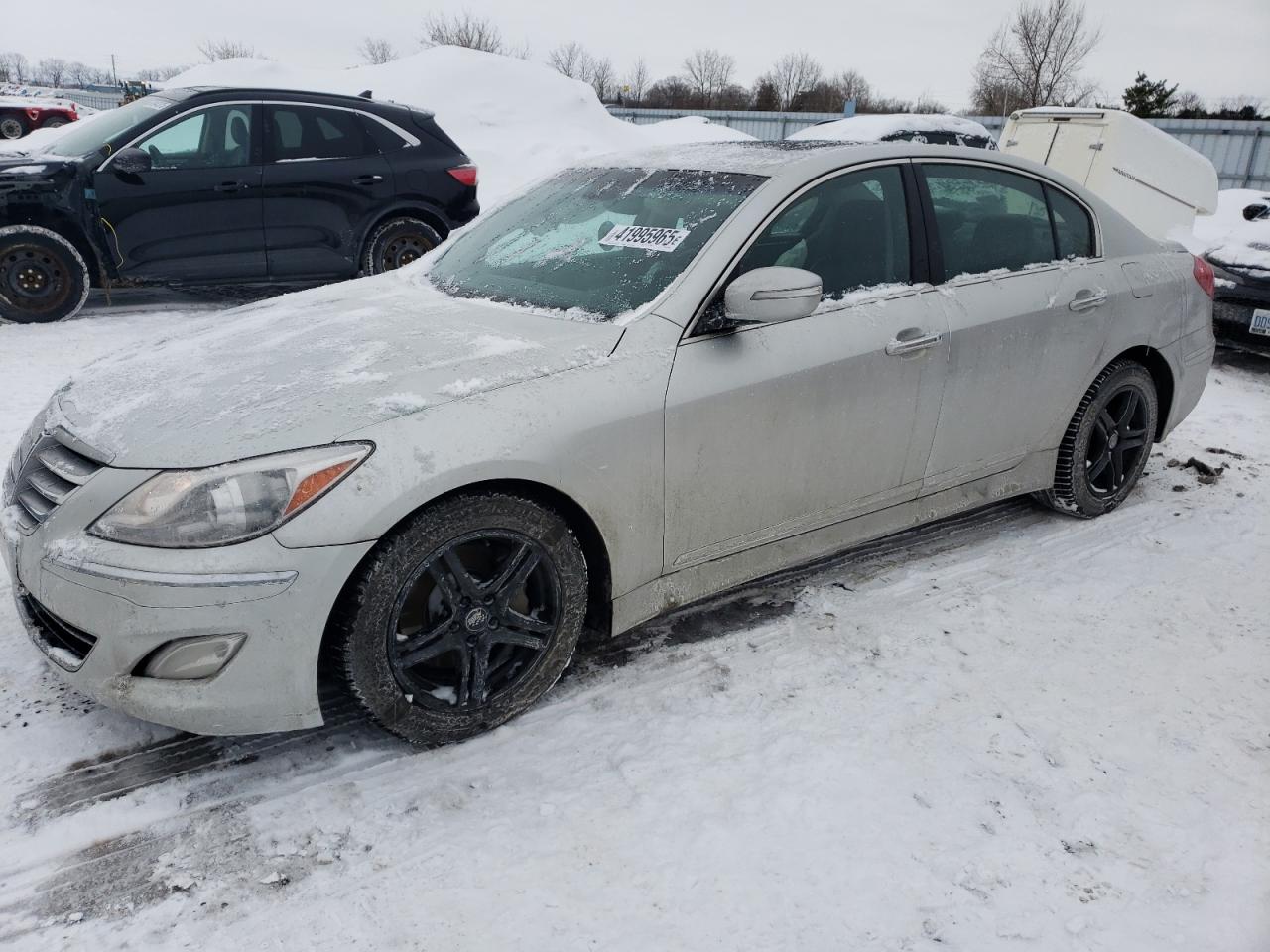 HYUNDAI GENESIS 3. 2013