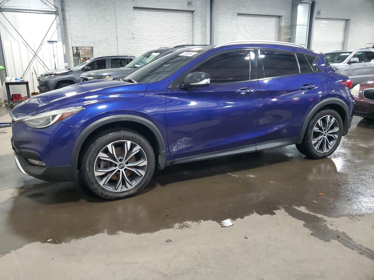INFINITI QX30 BASE 2017