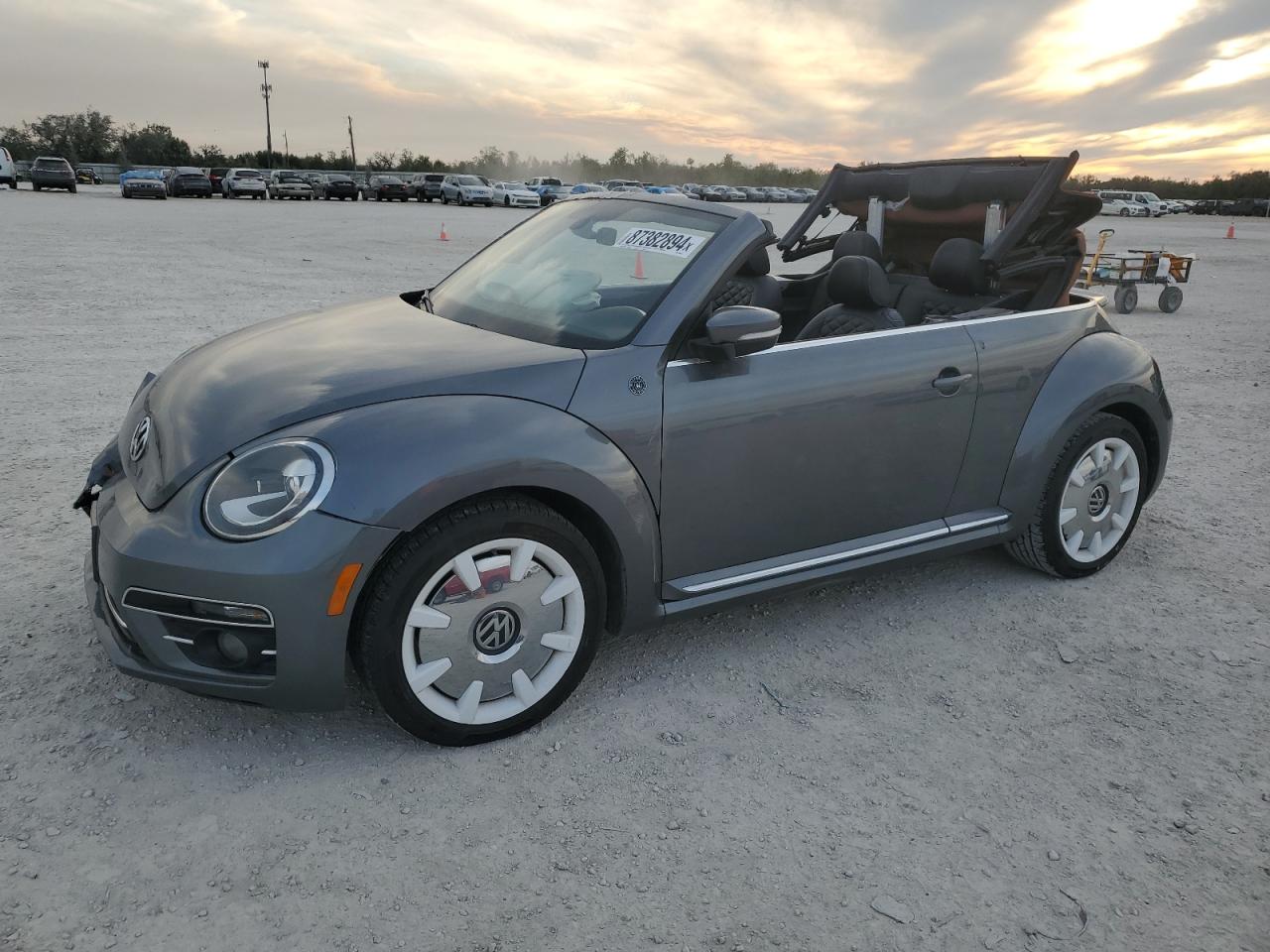 VOLKSWAGEN BEETLE S 2019