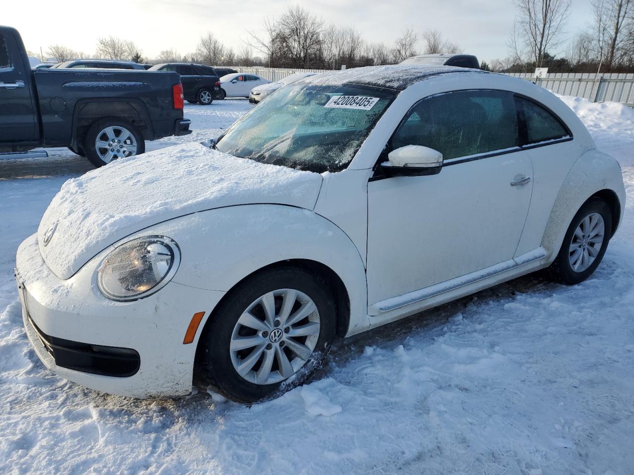VOLKSWAGEN BEETLE 2013