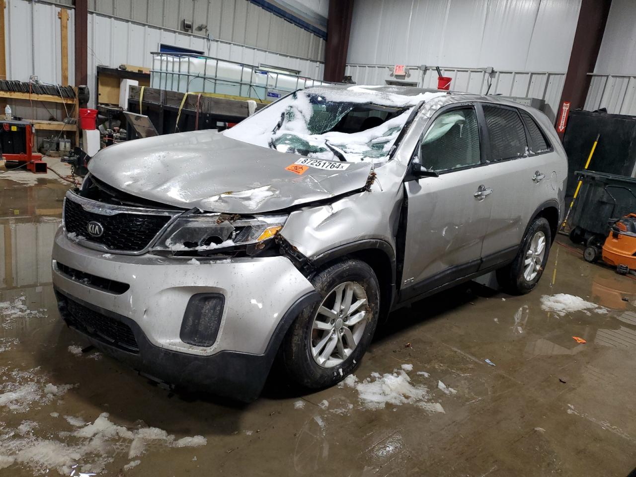 KIA SORENTO LX 2014