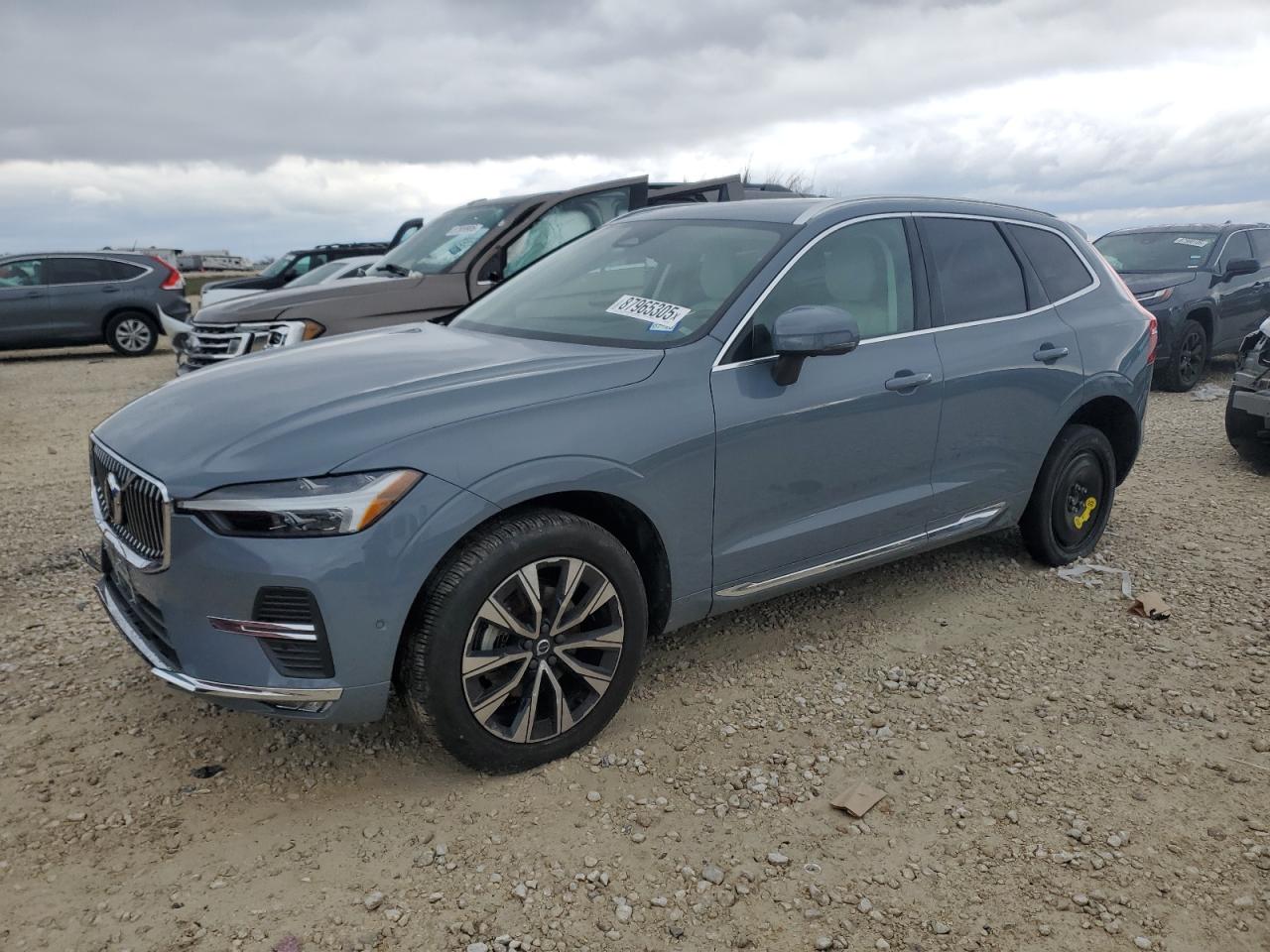 VOLVO XC60 PLUS 2023