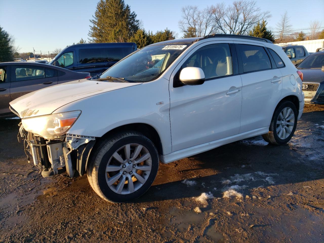 MITSUBISHI OUTLANDER 2011